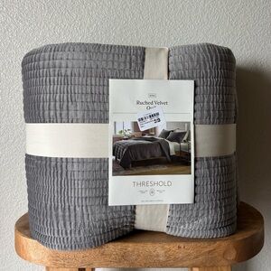NWT King Ruched Velvet Quilt Gray - Threshold